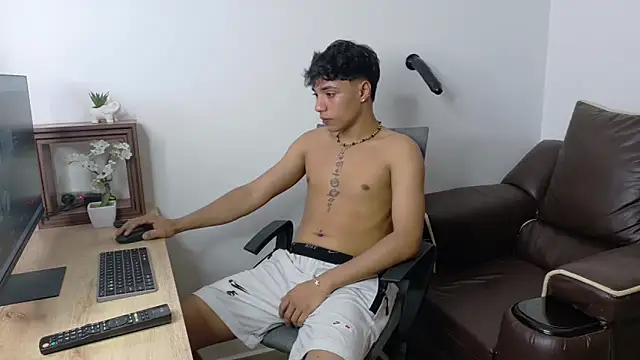 jonmaykolrose online show from November 29, 2025, 6:08 pm