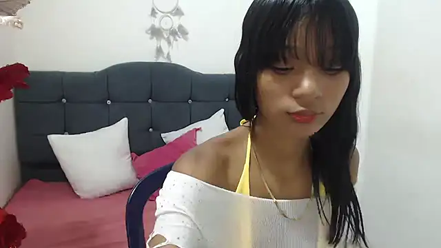 Snapshot of Sofi_Young_ chatting on March 6, 2025, 8:05 pm Sofi Young online show from March 6, 2025, 8:05 pm