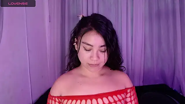 Snapshot of hinataleecs chatting on November 19, 2025, 9:04 pm hinataleecs online show from November 19, 2025, 9:04 pm