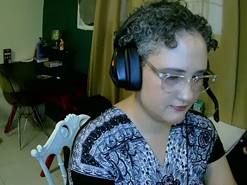 Snapshot of lolalicious_7583 chatting on February 8, 2026, 9:34 pm lolalicious 7583 online show from February 8, 2026, 9:34 pm