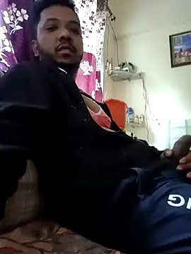 Mmm992170 online show from December 5, 2025, 4:33 am