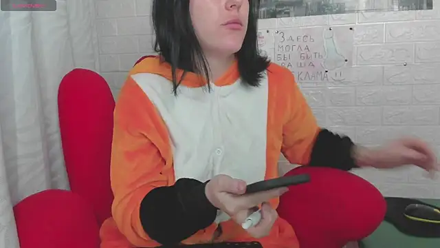 Snapshot of adell_berry chatting on November 2, 2025, 1:32 am adell berry online show from November 2, 2025, 1:32 am