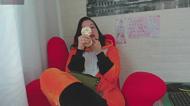 Snapshot of adell_berry chatting on November 1, 2025, 7:02 am adell berry online show from November 1, 2025, 7:02 am