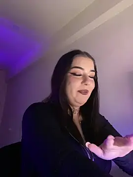 Snapshot of EmaSky chatting on November 2, 2025, 6:24 pm EmaSky online show from November 2, 2025, 6:24 pm