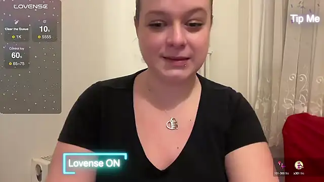 NaughtyWifeUK online show from January 5, 2025, 11:12 pm