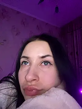 Snapshot of Starry_Siren chatting on October 13, 2025, 6:42 pm Starry Siren online show from October 13, 2025, 6:42 pm