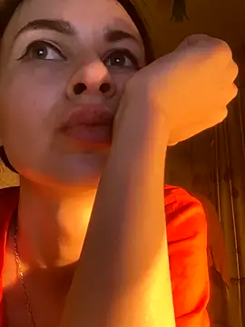 Starry Siren online show from October 24, 2025, 5:12 pm