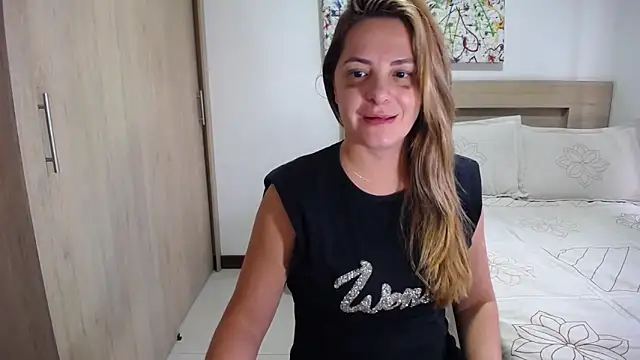 ParisW online show from March 10, 2025, 9:29 pm