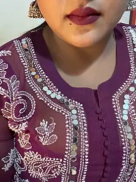 Snapshot of Ayesha_mahi chatting on October 13, 2025, 10:28 am Ayesha mahi online show from October 13, 2025, 10:28 am
