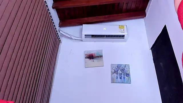 alondrabigtits online show from April 8, 2026, 11:01 am