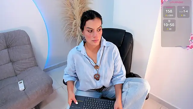 Snapshot of Ada_Monroe10 chatting on September 24, 2025, 1:06 pm Ada Monroe10 online show from September 24, 2025, 1:06 pm