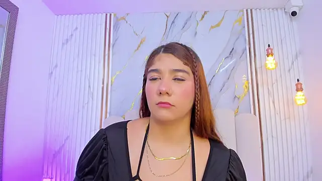 tifanyhills  online show from April 14, 2026, 8:03 pm