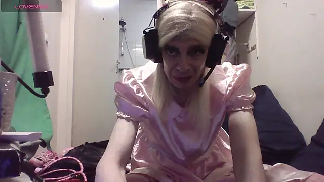 Doggyray44 online show from February 1, 2026, 8:29 pm