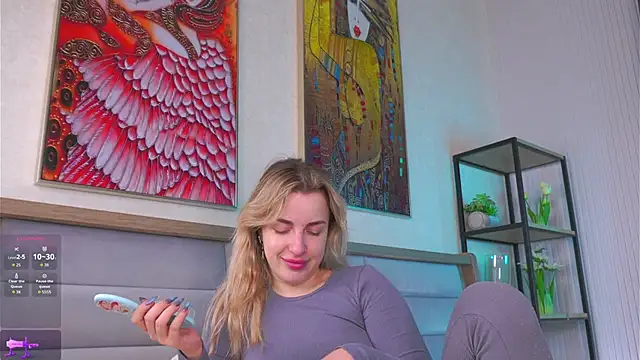 LiliBanger online show from May 31, 2026, 4:18 am
