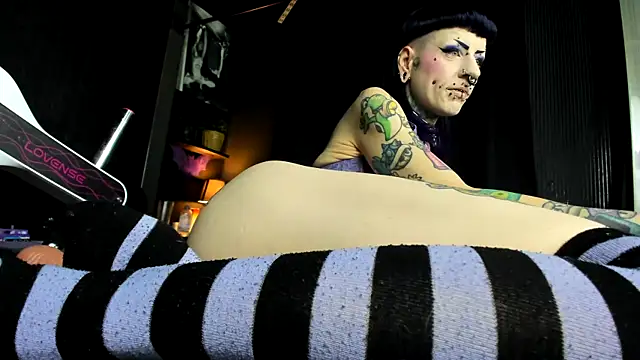 Purple Coffin666 online show from March 31, 2026, 10:28 am