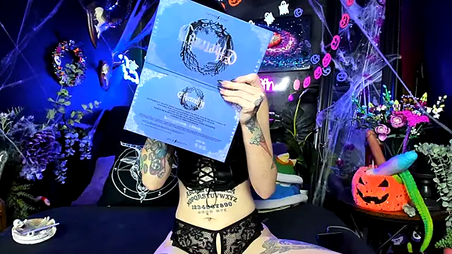 Purple Coffin666 online show from November 26, 2025, 10:04 am