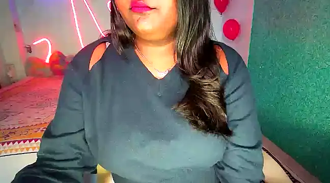 Snapshot of expression_queen chatting on February 25, 2025, 6:12 pm expression queen online show from February 25, 2025, 6:12 pm