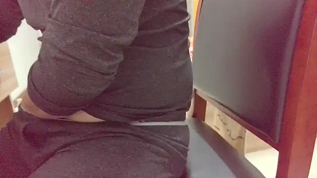 huzi518 online show from November 4, 2025, 12:09 pm