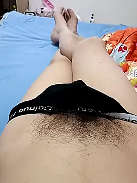 huzi518 online show from November 28, 2025, 5:24 pm