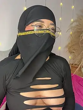 Snapshot of Maisa_issa chatting on February 18, 2025, 4:36 pm Maisa issa online show from February 18, 2025, 4:36 pm