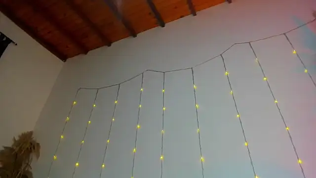 Maisa issa online show from March 31, 2026, 1:13 pm