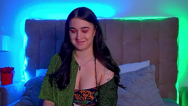 ChristinaMilton online show from March 17, 2025, 9:35 pm