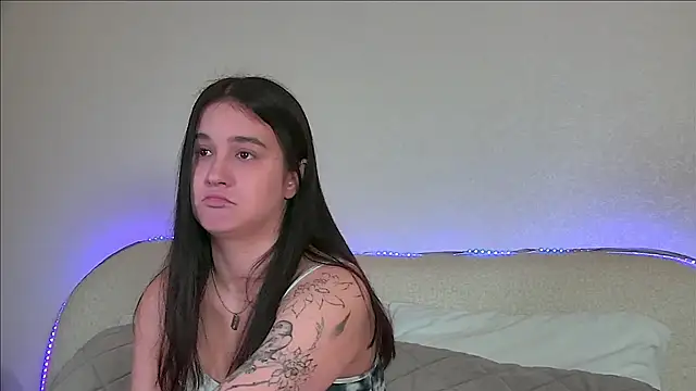 ChristinaMilton online show from September 18, 2025, 6:27 am