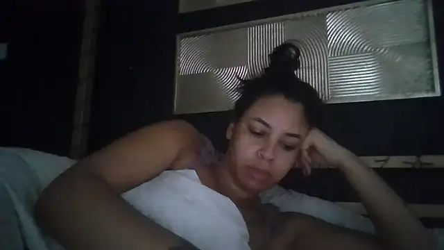 Snapshot of bigbootyjayda chatting on October 19, 2025, 1:14 pm bigbootyjayda online show from October 19, 2025, 1:14 pm