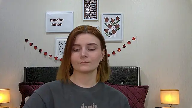 Snapshot of KellyStone chatting on March 1, 2026, 5:13 pm KellyStone online show from March 1, 2026, 5:13 pm