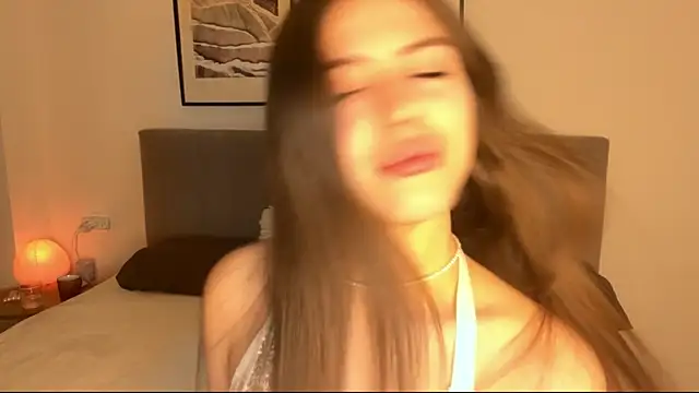 aryamirelle online show from November 19, 2025, 10:21 pm