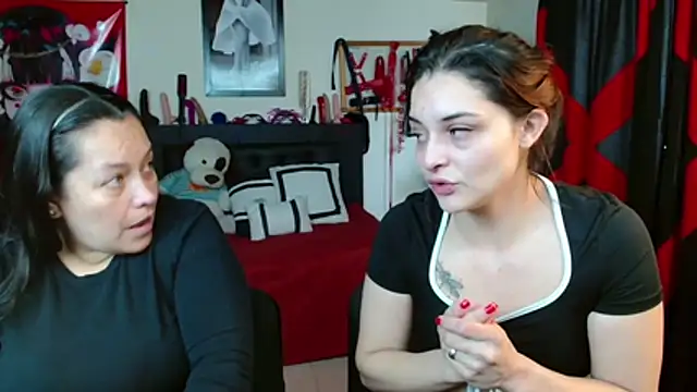 Snapshot of Marilynselxoveanalhard chatting on June 26, 2026, 1:50 pm Marilynselxoveanalhard online show from June 26, 2026, 1:50 pm