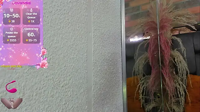 JESSYCORTES online show from February 20, 2026, 10:33 pm