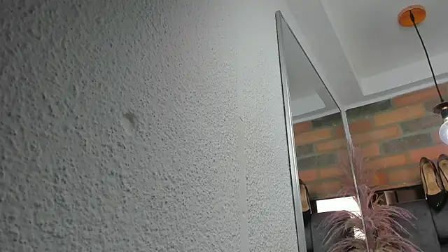 JESSYCORTES online show from October 27, 2025, 3:24 pm