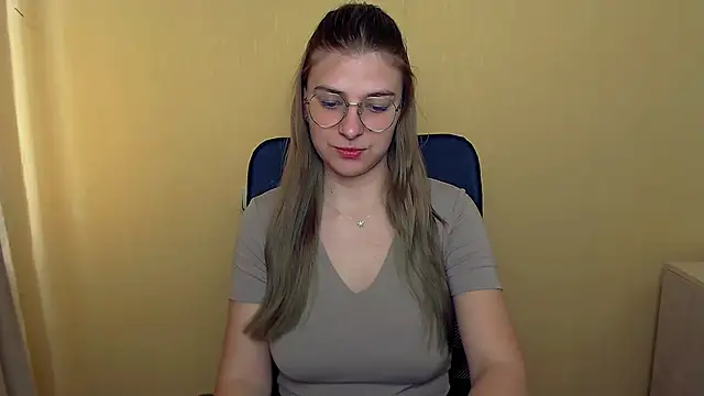 Luna Lush  online show from September 26, 2025, 12:56 pm