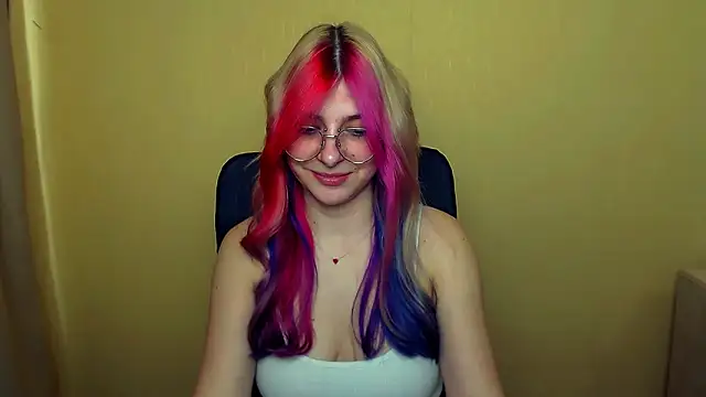 Luna Lush  online show from March 8, 2025, 11:16 am