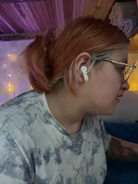 SophiaWeestt99 online show from November 30, 2025, 5:52 am