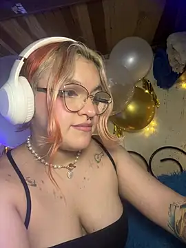 SophiaWeestt99 online show from March 27, 2026, 8:26 am