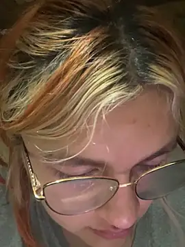 SophiaWeestt99 online show from September 11, 2025, 3:17 am