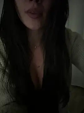 BetinaSoares online show from May 23, 2026, 2:43 am