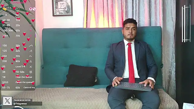 thiagowes online show from September 24, 2025, 2:07 am