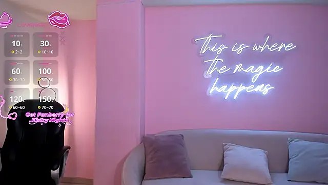 RebeccaHudson online show from March 5, 2026, 7:43 pm