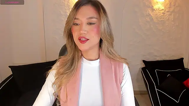 RebeccaHudson online show from September 12, 2025, 7:02 pm