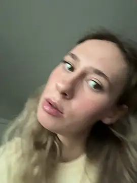 Snapshot of M1ssyk1ssy chatting on February 21, 2026, 7:05 pm M1ssyk1ssy online show from February 21, 2026, 7:05 pm