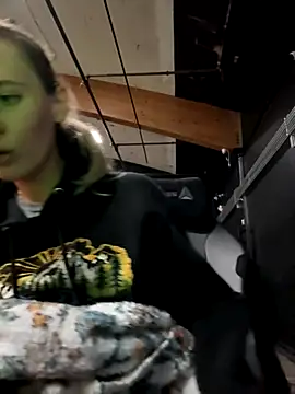 M1ssyk1ssy online show from November 24, 2025, 10:43 pm