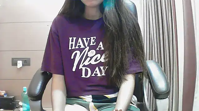 Snapshot of collage_hoty chatting on October 12, 2025, 4:19 pm collage hoty online show from October 12, 2025, 4:19 pm