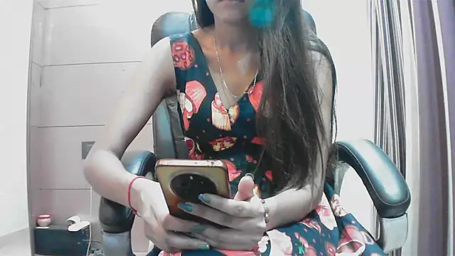 Snapshot of collage_hoty chatting on October 11, 2025, 4:41 pm collage hoty online show from October 11, 2025, 4:41 pm