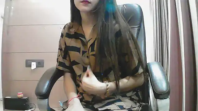 Snapshot of collage_hoty chatting on October 10, 2025, 5:14 pm collage hoty online show from October 10, 2025, 5:14 pm