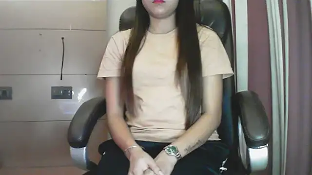 collage hoty online show from January 18, 2026, 3:48 pm