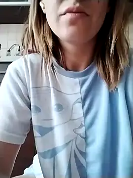 ladyrrr online show from July 8, 2026, 5:19 am