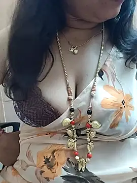 gaurika18 online show from March 20, 2025, 2:10 pm